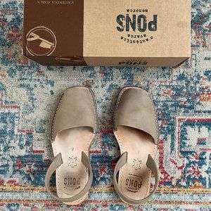 End of Summer Sale - Pons Classic Avarcas in Taupe